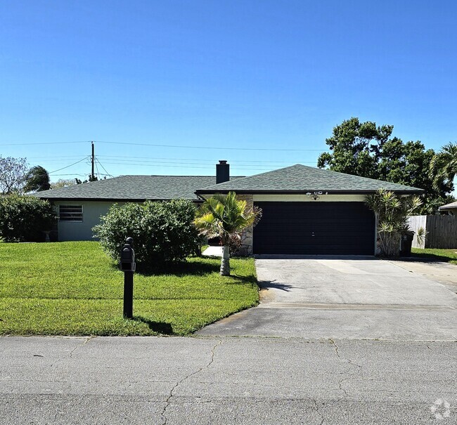 Building Photo - 424 SE Skipper Ln Rental