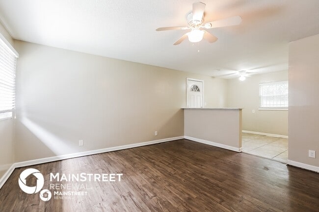 Photo - 8502 Crystal Ave