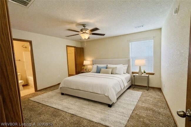 Photo - 400 Apple Valley Dr