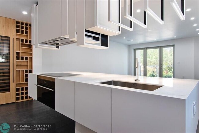 Photo - 26 SE 10th Ave