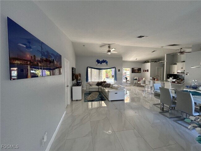 Building Photo - 306 SE 47th St Rental