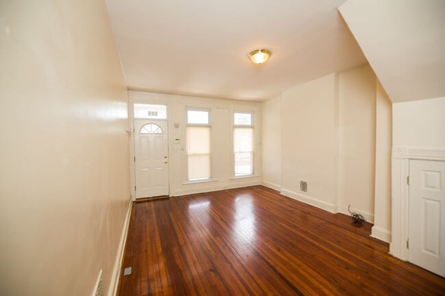 Photo - Charles Village 3bd/1.5ba Rowhome w/ W/D & A/C! --Available 8/14