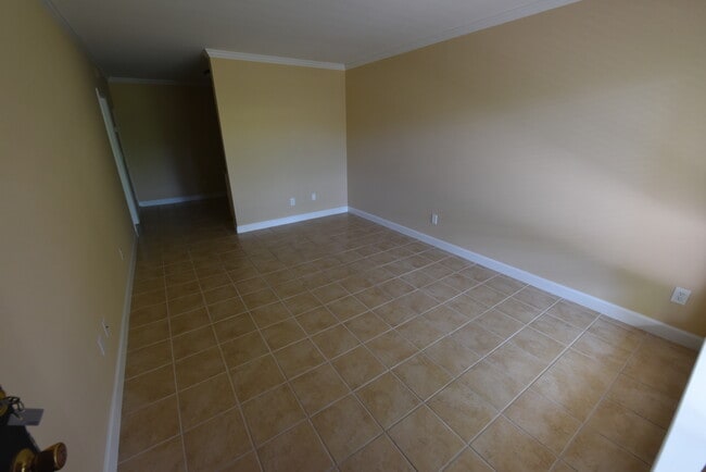 Photo - 57 Hanover Cir Unit 220