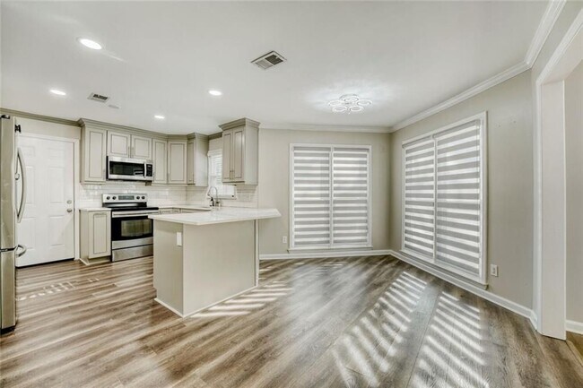 Photo - 532 Smithstone Trace SE