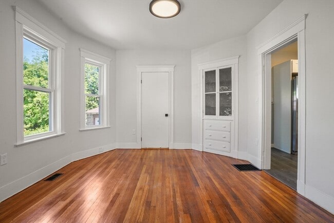 Photo - 133 Winthrop St