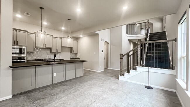 Photo - 732 Lake Lacosta Dr