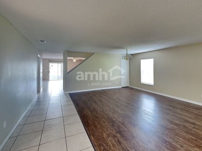 Photo - 850 Woodvale St