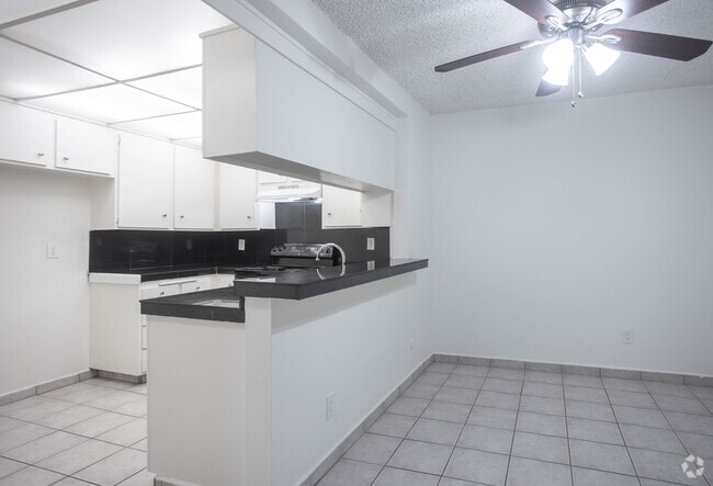 Green Valley Circle Apartments