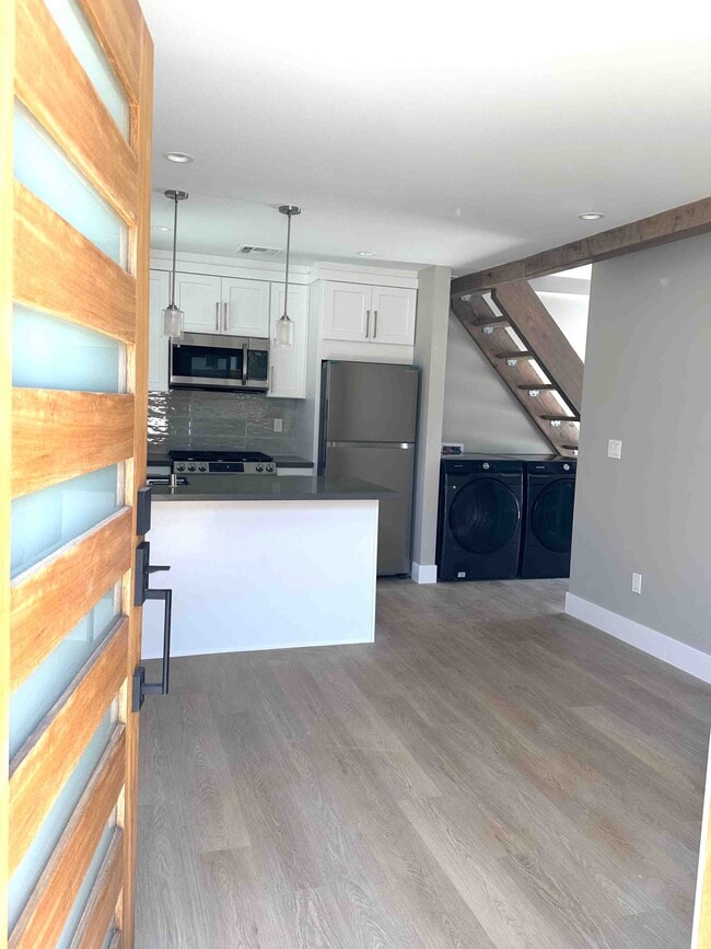 Photo - 17032 Gunther St