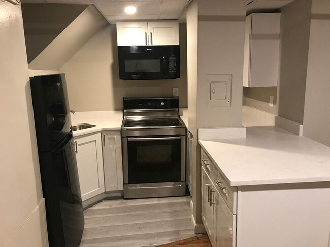 Photo - Fenway 2 Bed / 2 Bath – Heat & Hot Water Included – Renovated Kitchen – 9/1