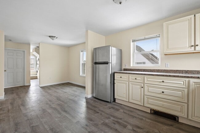 Photo - 19 Alfred St Unit 2