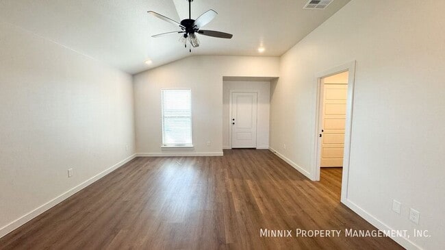 Photo - 2127 Langford Ave
