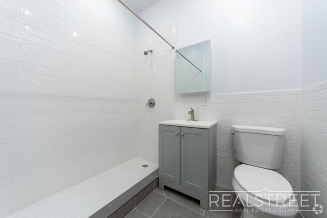 Building Photo - 70th Rental