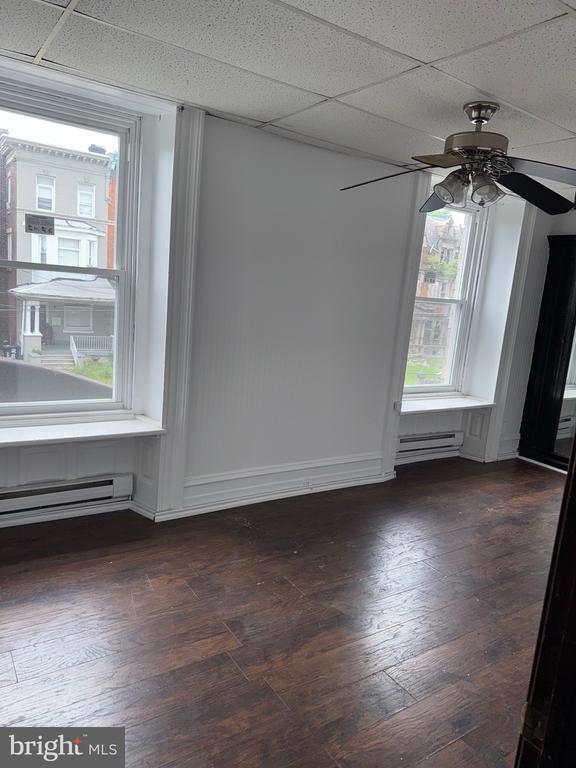 Building Photo - 2213 W Tioga St Rental