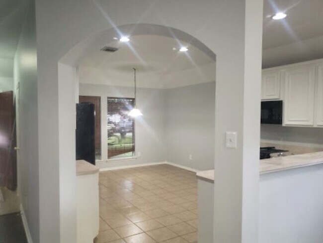 Photo - Charming 3 bedroom home for Rent