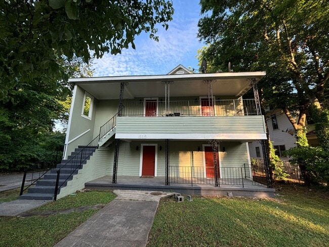 Building Photo - 818 Maple Ave SE Unit Apt 1