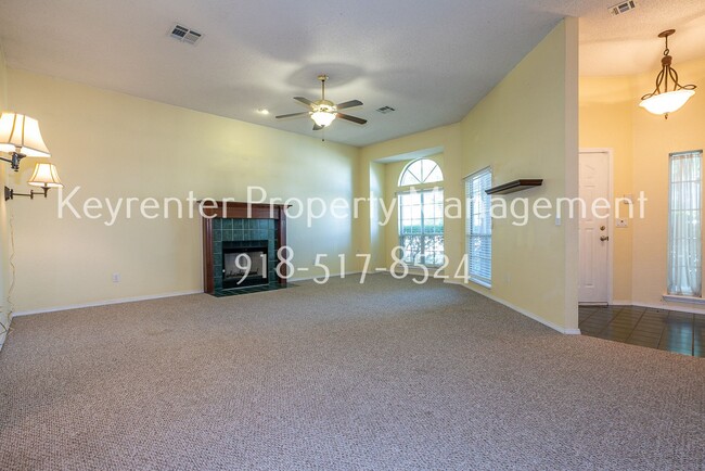Photo - Charming 3 bedroom home with cozy fireplace and 2 car garage!! Price drop!
