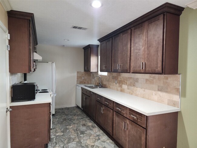 Photo - 10922 Sela Ln