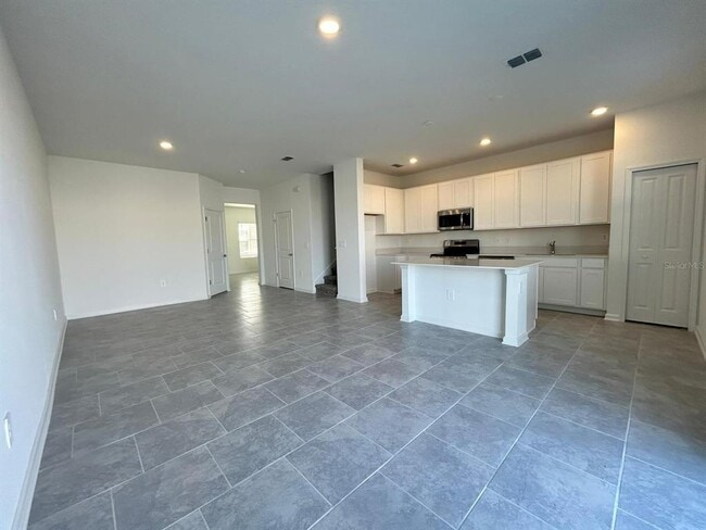 3019 Chantilly Dr