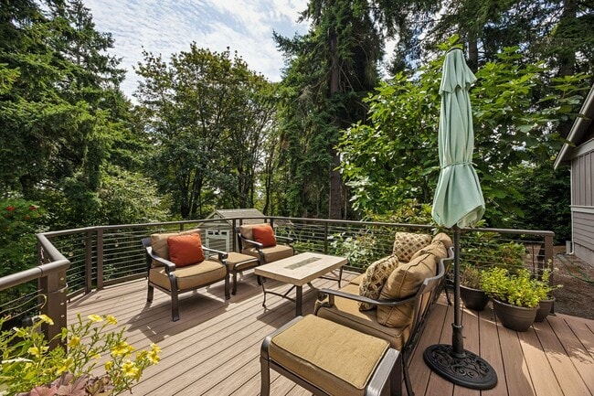 Photo - Normandy Park - Modern and Spacious!