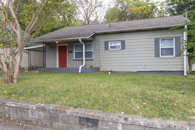 Building Photo - 2212 Harvey St