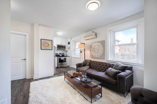 Building Photo - 86 Tisdale St S