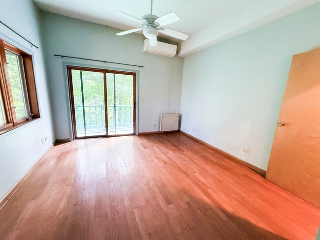 63 Lake Rd Unit 1