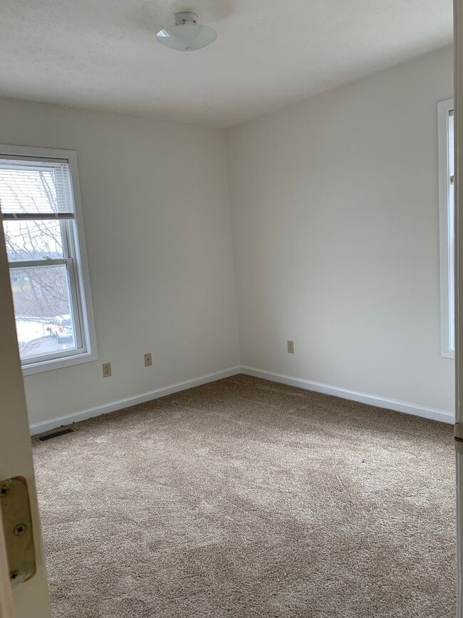 Photo - 1050 Long St
