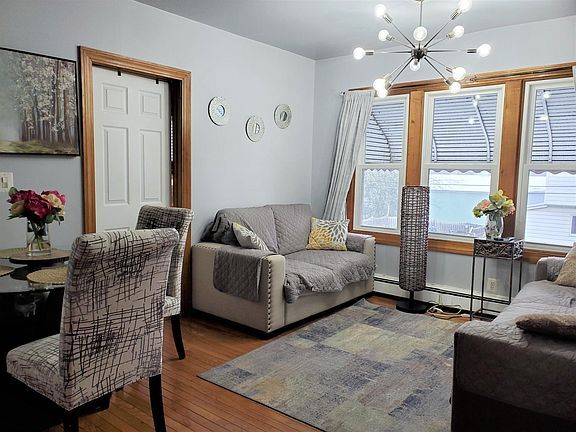 Photo - 213 Linden Rd