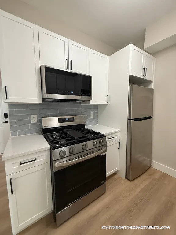 Building Photo - 17 M St