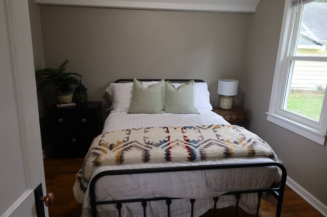 Photo - 665 S Park Ave