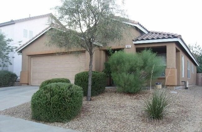Building Photo - HOUSING CHOICE VOUCHER APPROVED! Spacious Henderson Home with Open Layout & Endless Backyard Pote...