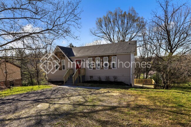 Photo - 5005 Rowena Dr House