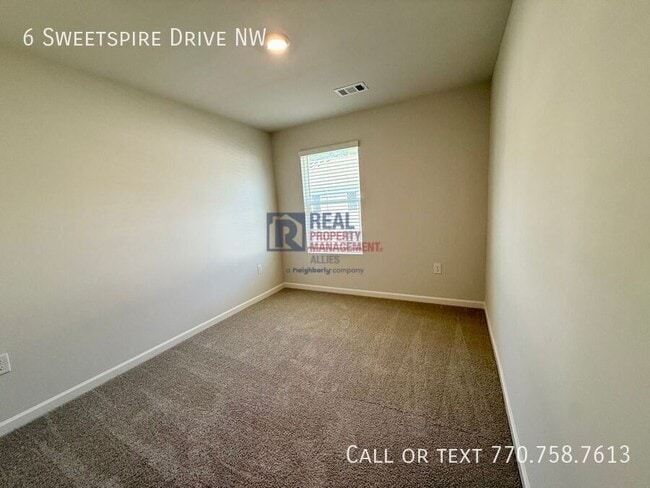 Photo - 6 Sweetspire Dr