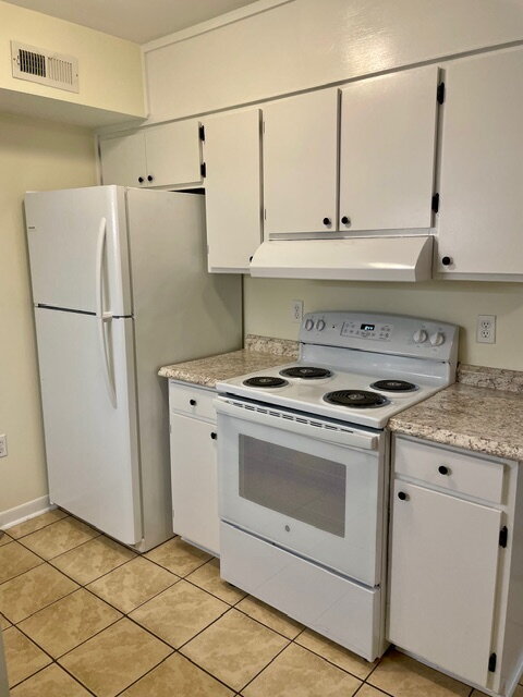 Photo - 2 bed, 1 bathroom duplex   - Seneca, SC Unidad B