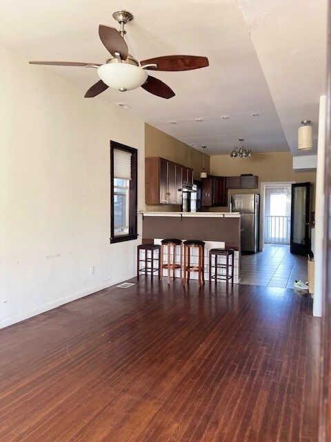 Photo - 944 W 32nd St