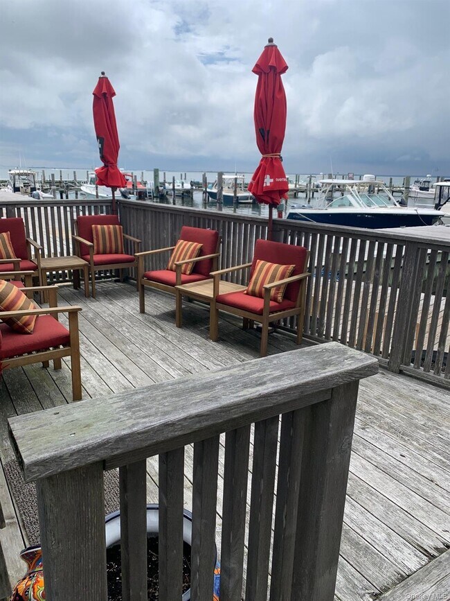 317 Bay Walk