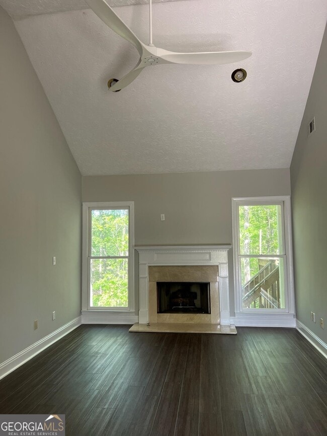 Photo - 202 Concord Dr