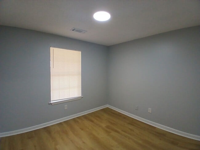 Photo - Raleigh Living: Updated 2-Bedroom with Modern Finishes