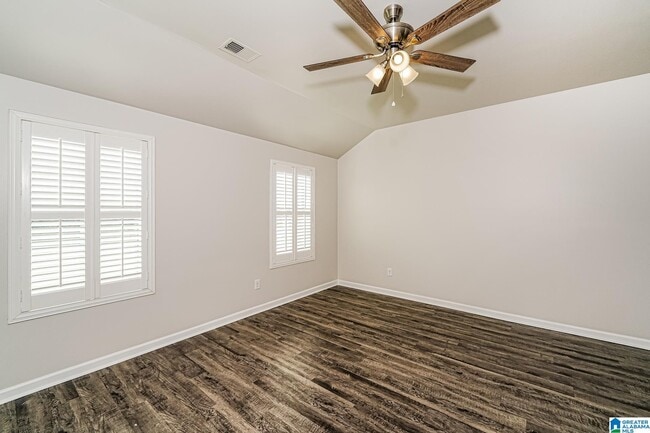 Photo - 331 Woodland Trl