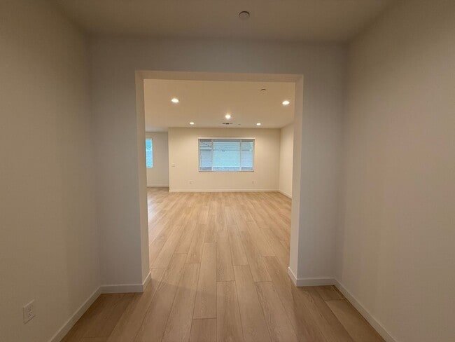 Photo - Beautiful New Build! MOVE IN SPECIAL