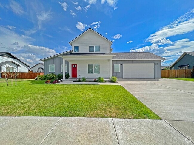 Building Photo - Well Kept Single Family Detached Home with...