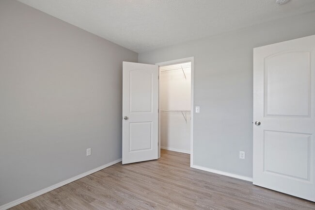 Photo - Republic Duplex for rent- with fence!