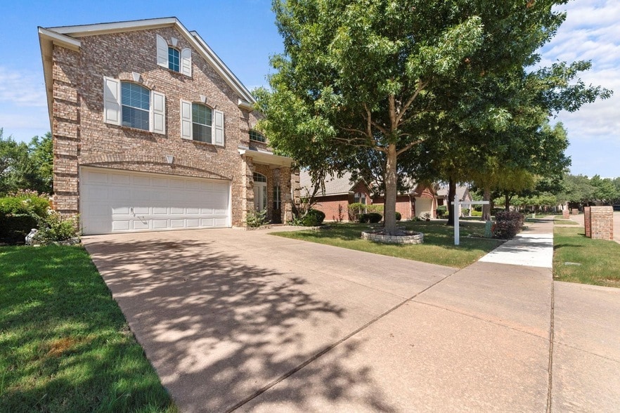 Photo - 8417 Robertson Dr