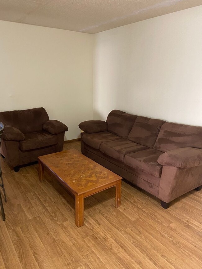 905 W Oregon