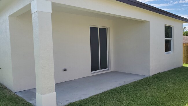 Building Photo - 61 Marie Dr Rental