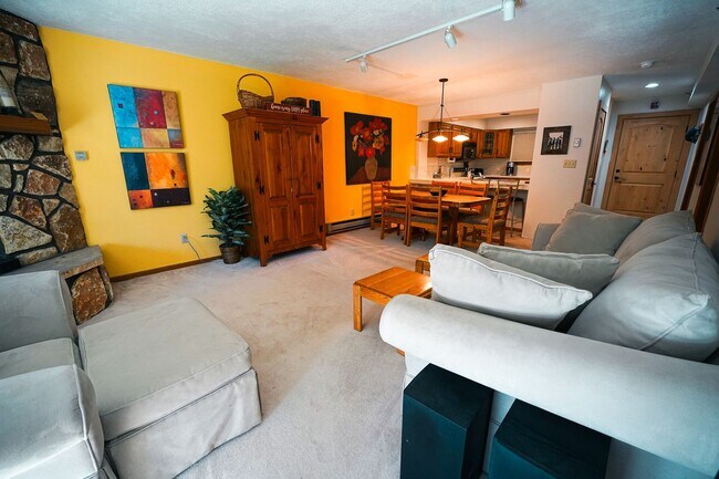 530 S French St