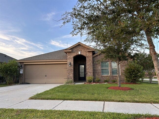 Building Photo - 1402 Central Heights Dr
