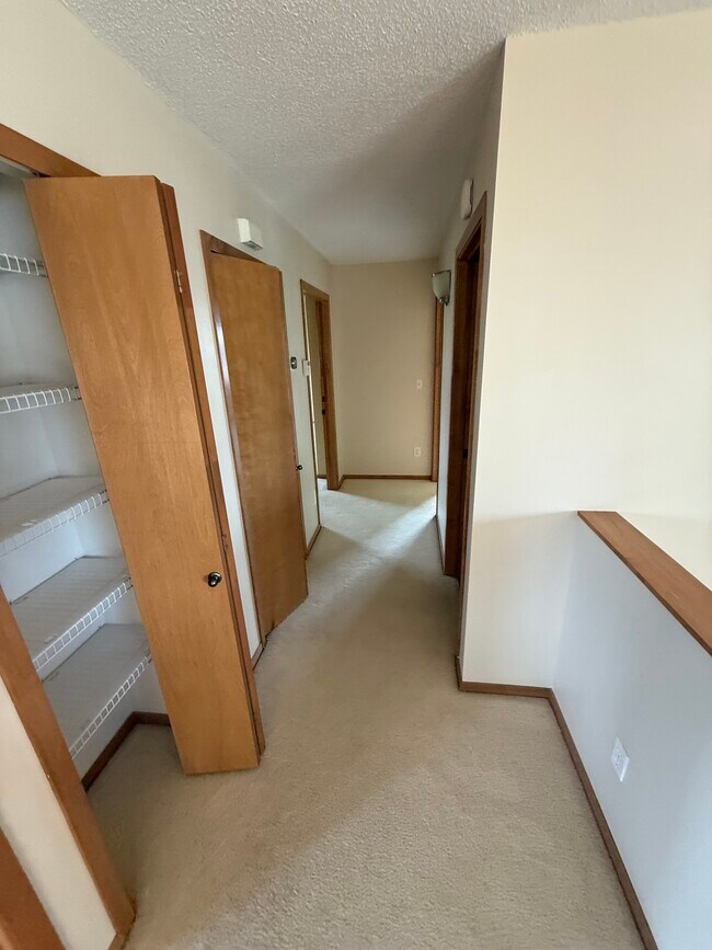 Photo - 6020 Bennett Ct S