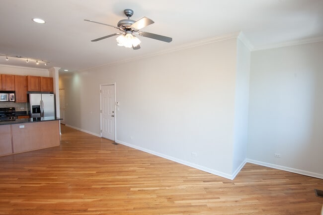 Photo - 2427 W Augusta Blvd Unit 2